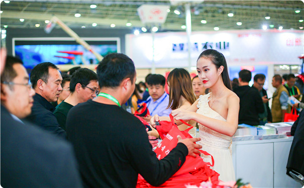 當農(nóng)機遇到美女之后